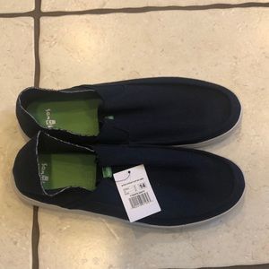 Sanuk size 14 navy pick pocket slip on